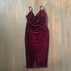 SHOWPO LOVING BLIND DRESS IN WINE VELVET